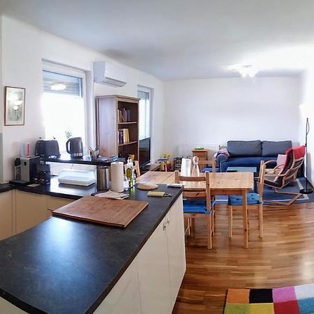 Ferienwohnung Family-Friendly Flat With Balcony Wien Exterior foto