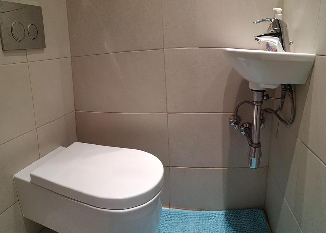 Ferienwohnung Family-Friendly Flat With Balcony Wien Exterior foto